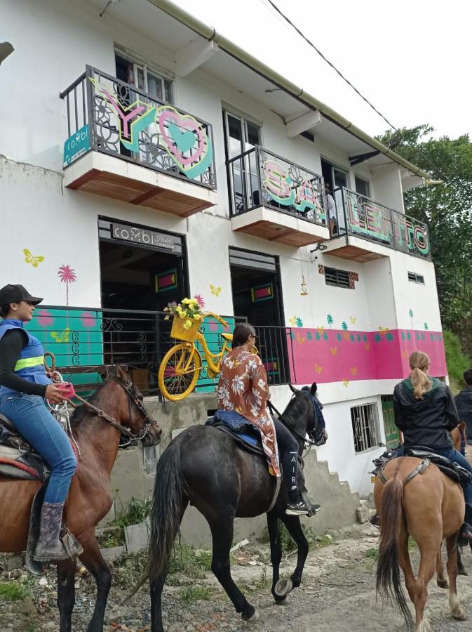 Combi, 2 Good 4 Less Hotel Salento Bagian luar foto