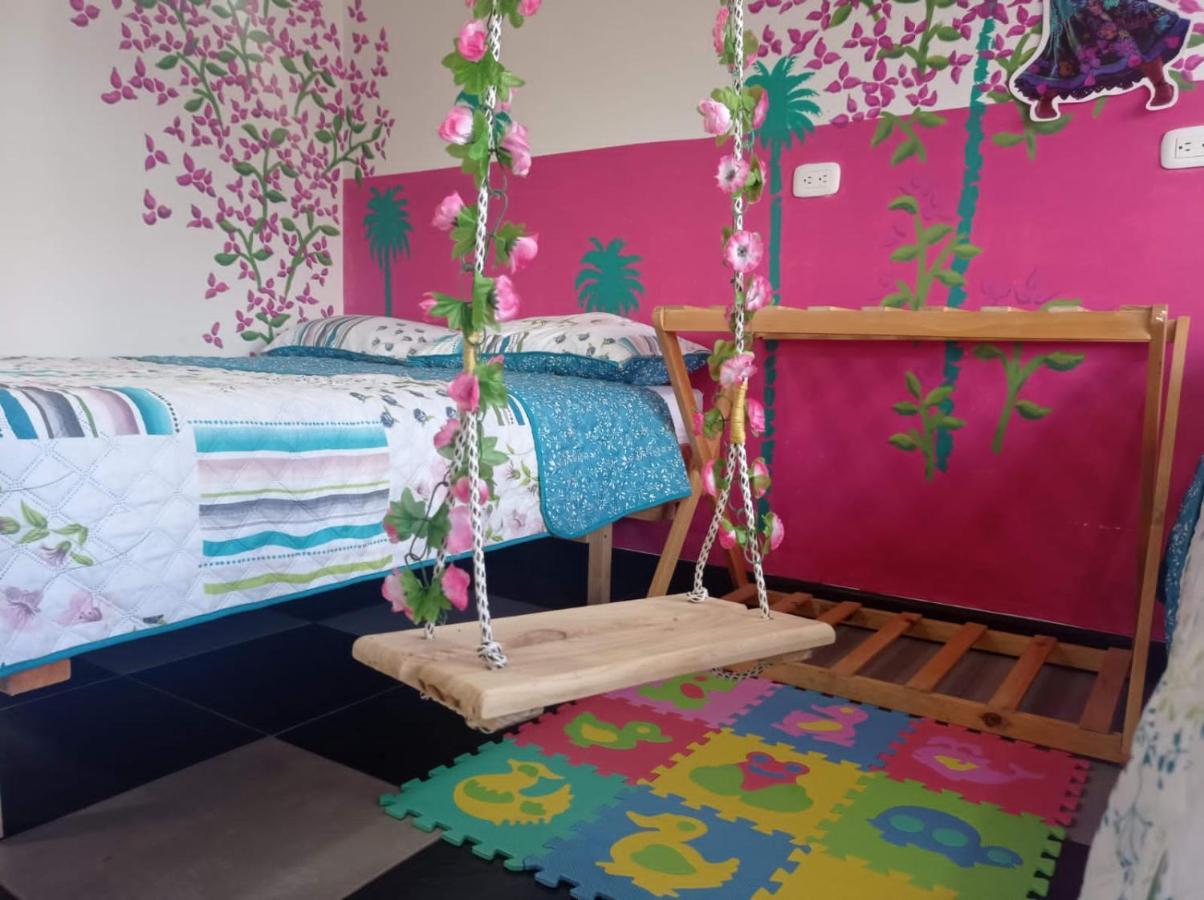 Combi, 2 Good 4 Less Hotel Salento Bagian luar foto